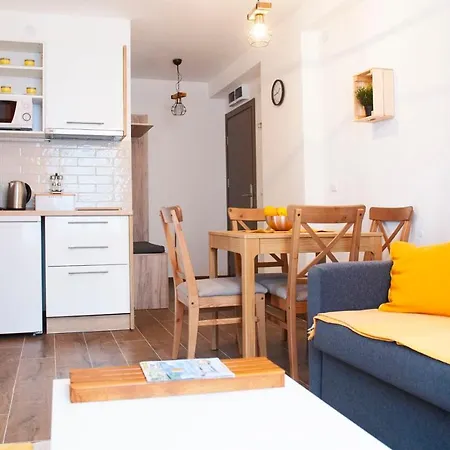 Paunovi Cardaci Sa Garaznim Mestom 公寓 *