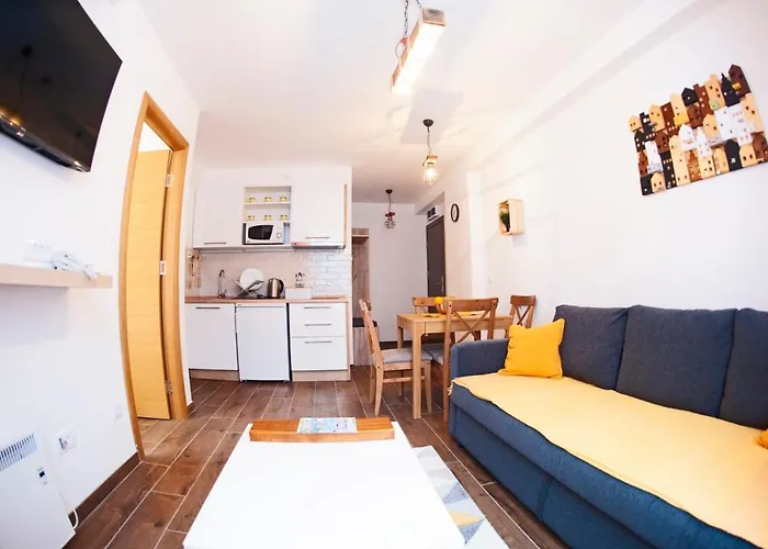 Apartament Paunovi Cardaci Sa Garaznim Mestom *