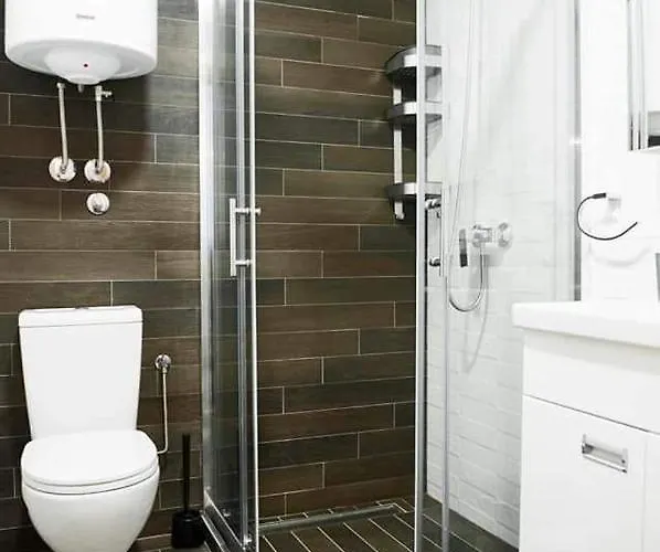 Paunovi Cardaci Sa Garaznim Mestom Apartament *